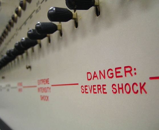 milgram shock experiment strengths and weaknesses